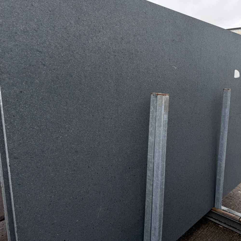 Native Black Granit